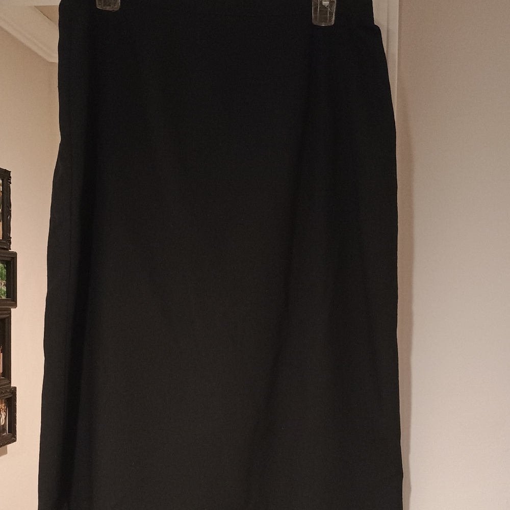 Sag Harbor Black Pencil Skirt